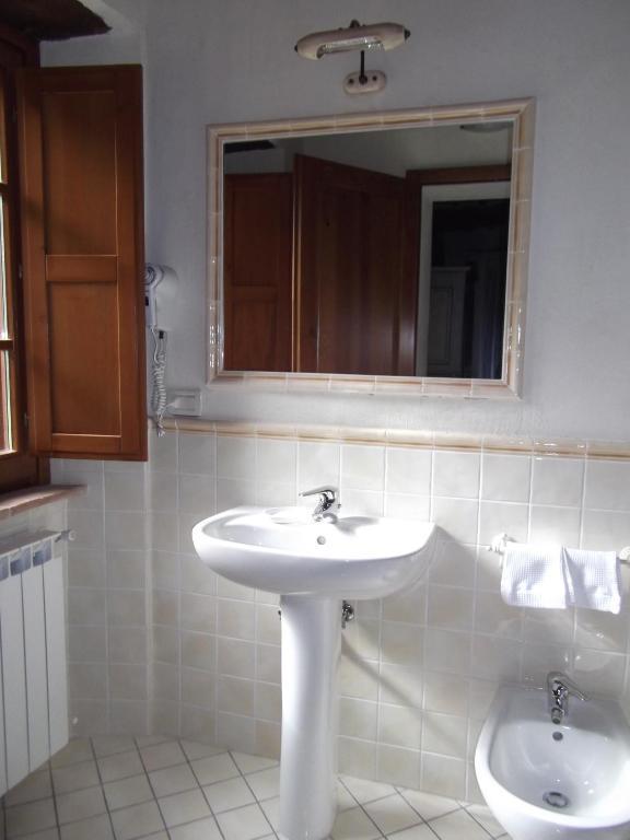 L'Arcadia Guest House Pietrasanta Phòng bức ảnh
