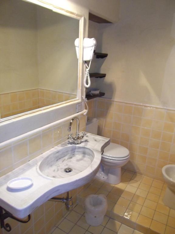 L'Arcadia Guest House Pietrasanta Phòng bức ảnh
